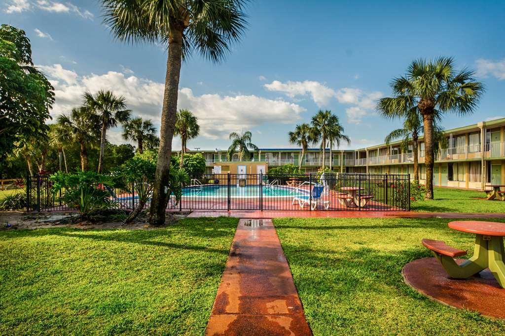 Red Roof Inn Vero Beach - I-95 Зручності фото